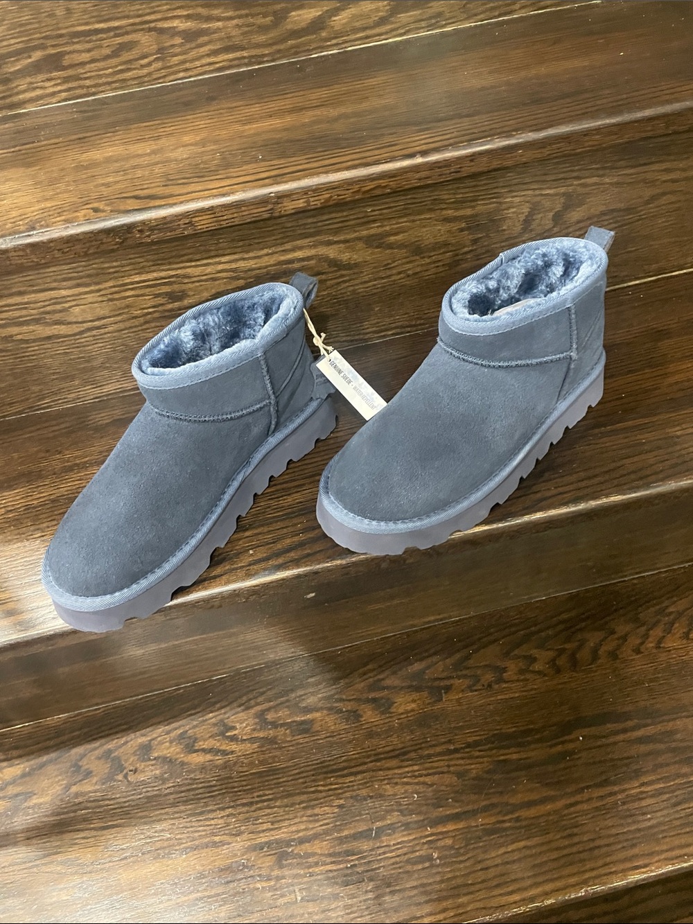 Cushionaire “CULT” boot size 8M NWT